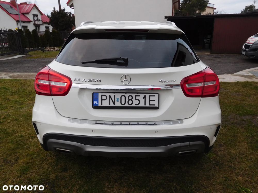 Mercedes-Benz GLA 250 4Matic 7G-DCT AMG Line - 5