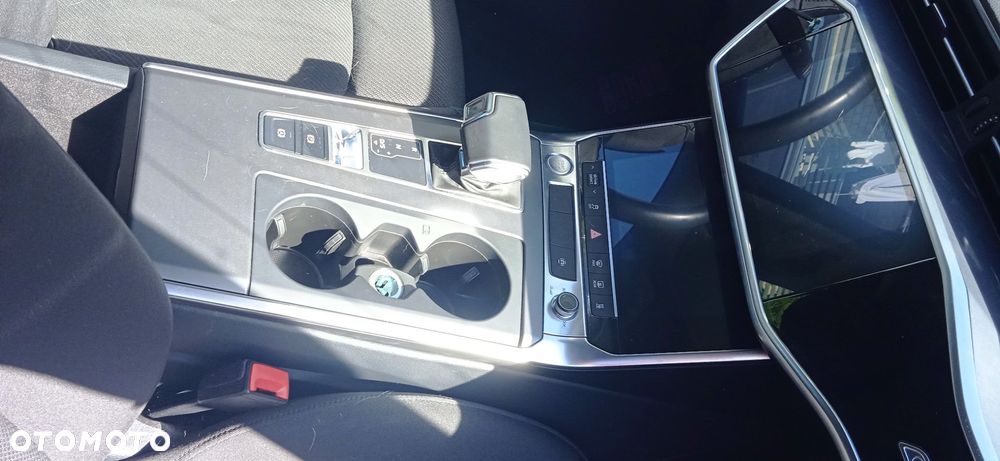 Na części Audi A6 C8 2.0 TDI LX5B drzwi zderzak klapa błotnik deska wyświetlacz fotel kanapa - 3