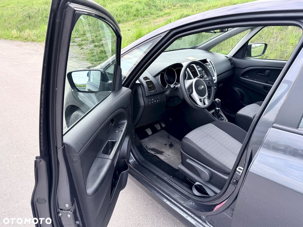 Kia Venga 1.4 L - 10