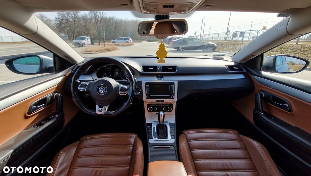 Volkswagen Passat CC - 8