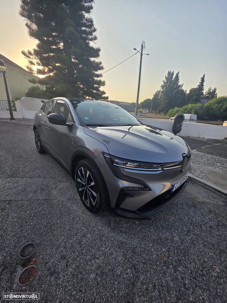 Renault Mégane E-Tech - 2
