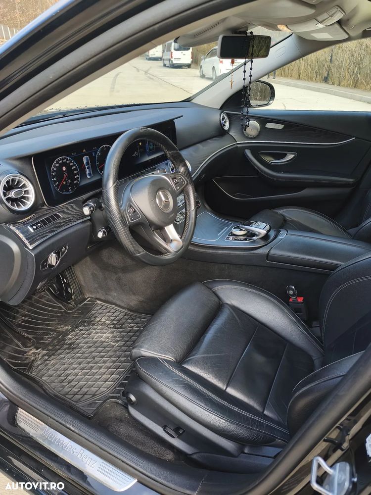 Mercedes-Benz E - 16