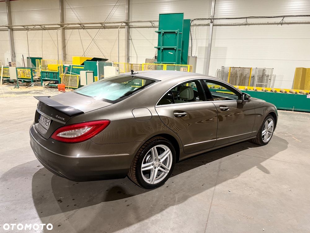Mercedes-Benz CLS - 6