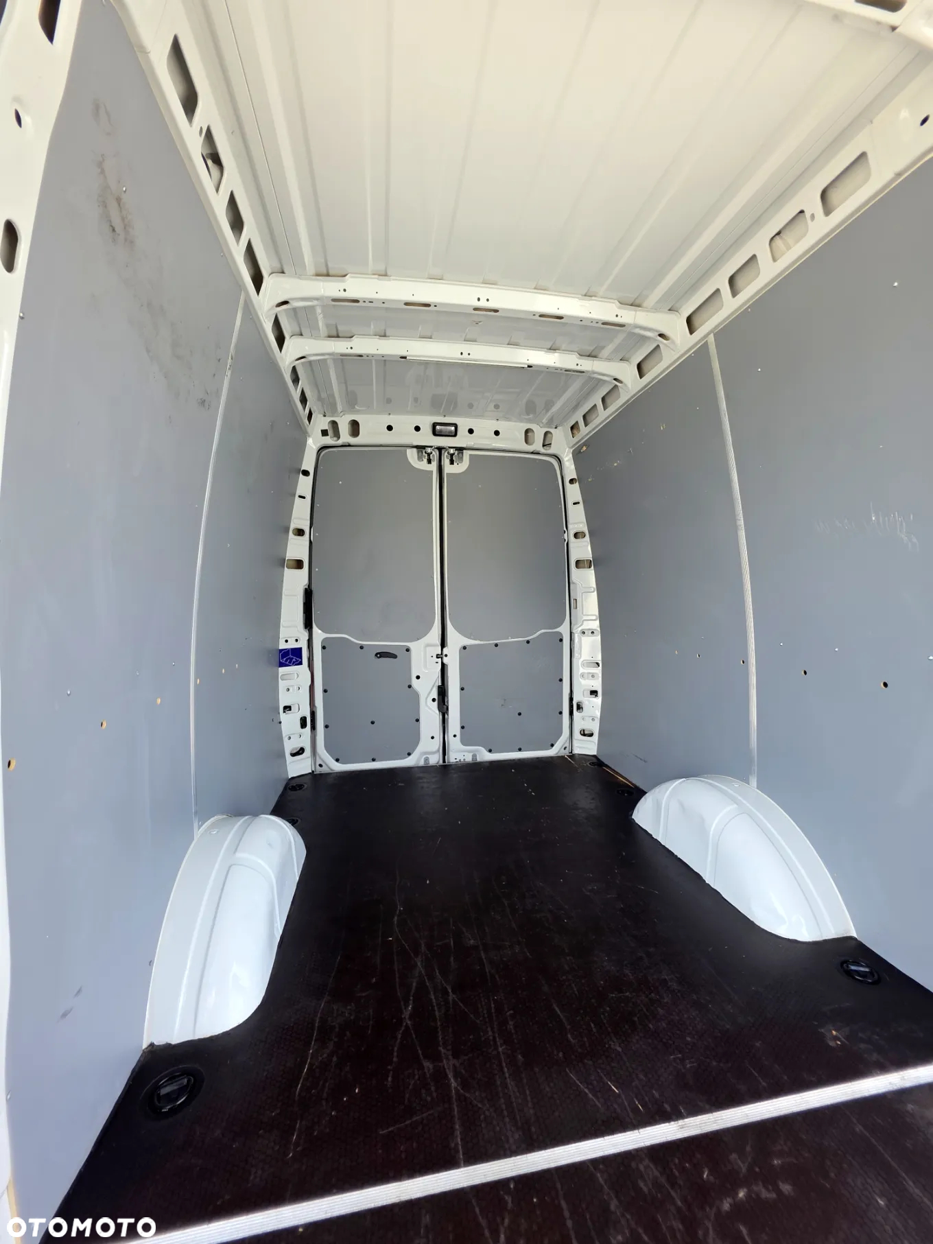 Iveco 35-160  2,3 HPI 160 KONNY ŚREDNIAK WYSOKI KLIMA WEBASTO 2 X BOCZNE DRZWI 8 BIEGOWY HIMATIC GWARANCJA - 29