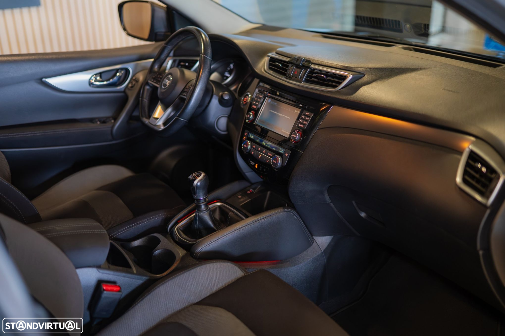 Nissan Qashqai 1.5 dCi N-Connecta - 22