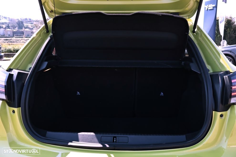 Peugeot 208 1.2 PureTech Allure - 16