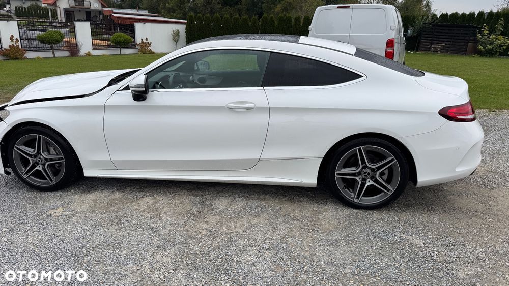 Mercedes-Benz Klasa C 200 Coupe 4Matic 9G-TRONIC AMG Line - 23