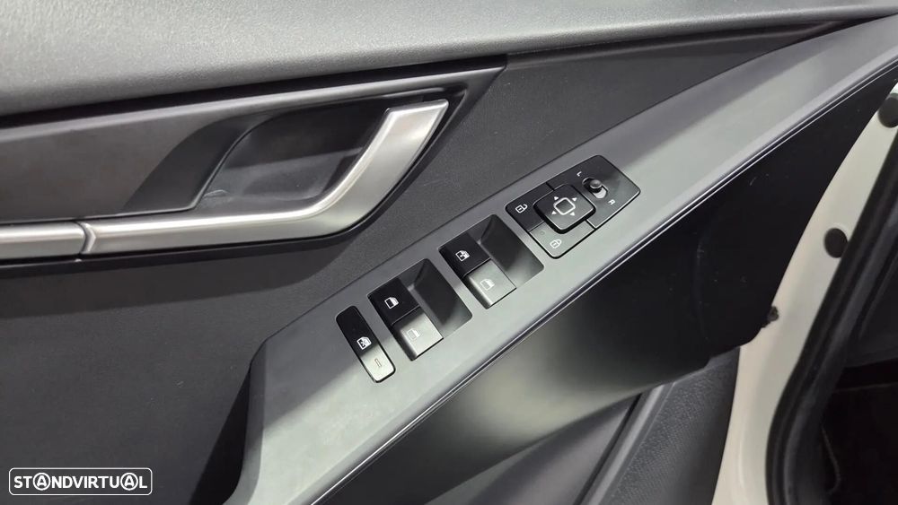Kia Niro 1.6 GDI PHEV 2WD OPF Aut. Spirit - 43