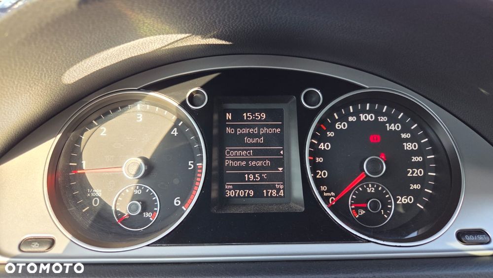 Volkswagen Passat 2.0 TDI Comfortline Optimum - 16
