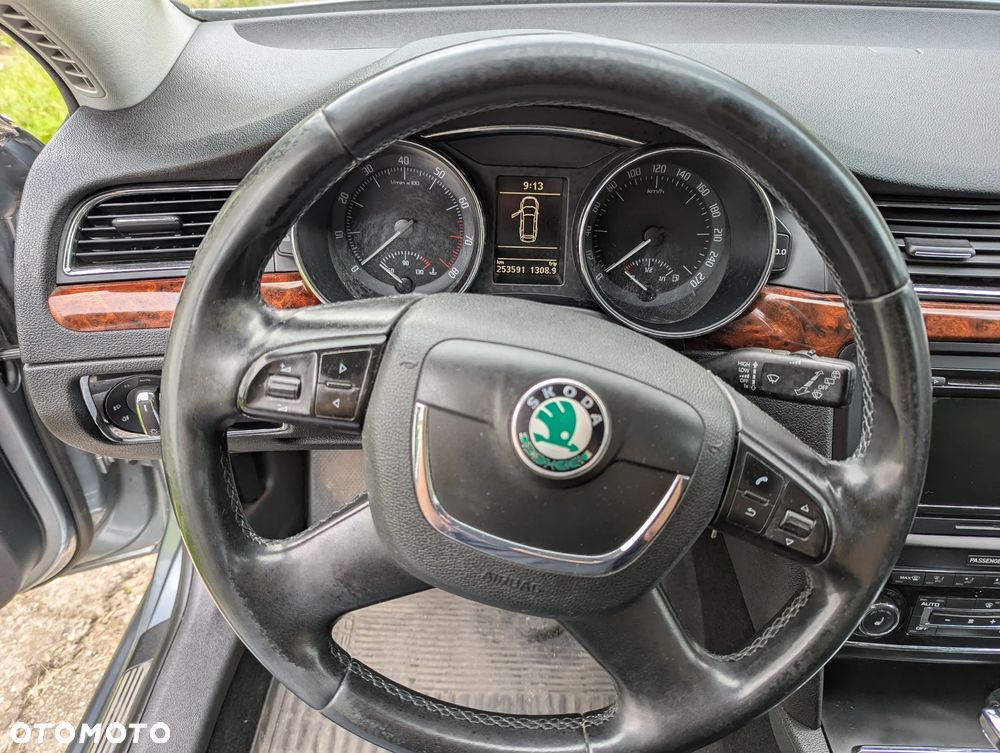 Skoda Superb 1.8 TSI Elegance DSG - 10