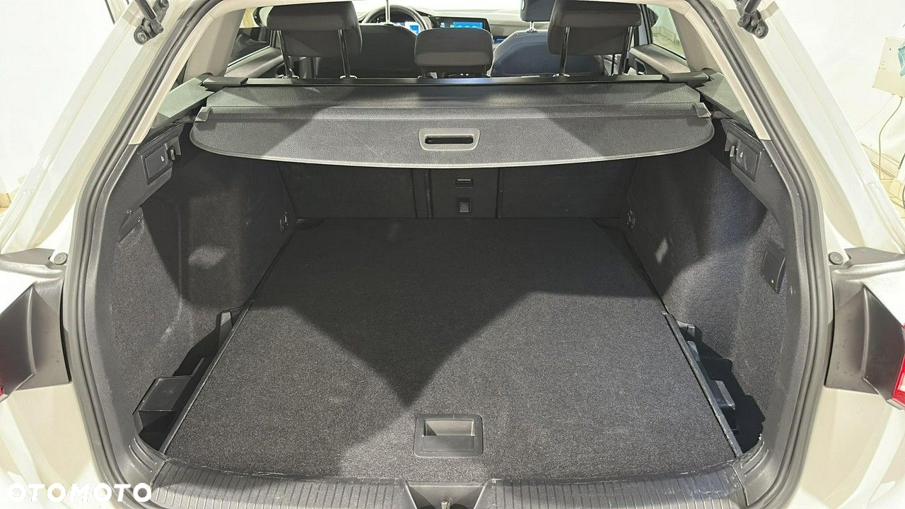 Volkswagen Golf - 25