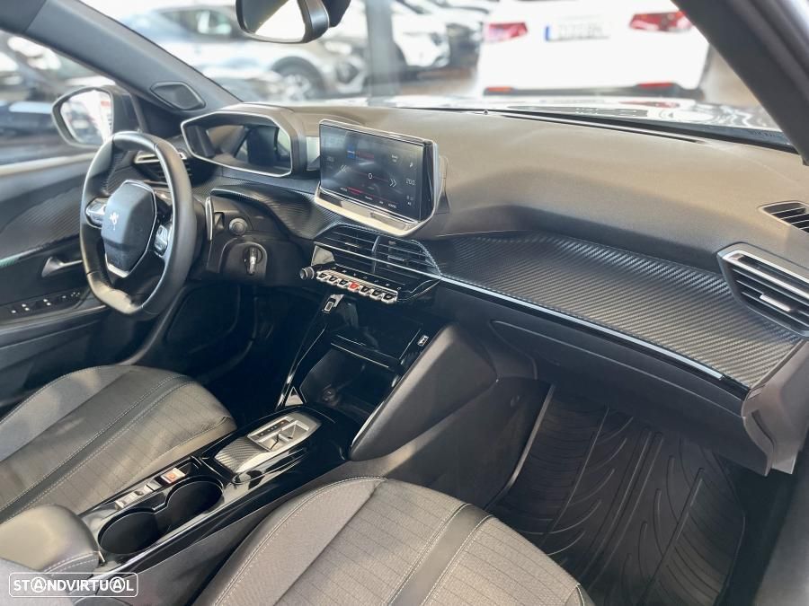 Peugeot 2008 1.2 PureTech Allure Pack EAT8 - 29