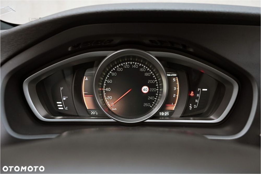 Volvo V40 Cross Country D3 Geartronic - 22