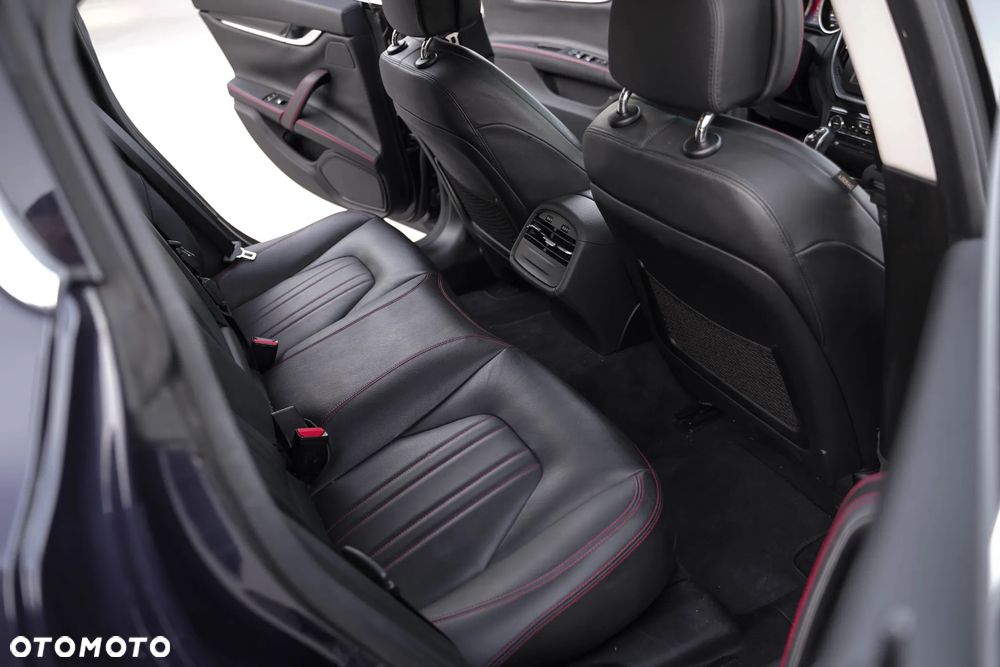 Maserati Ghibli - 16