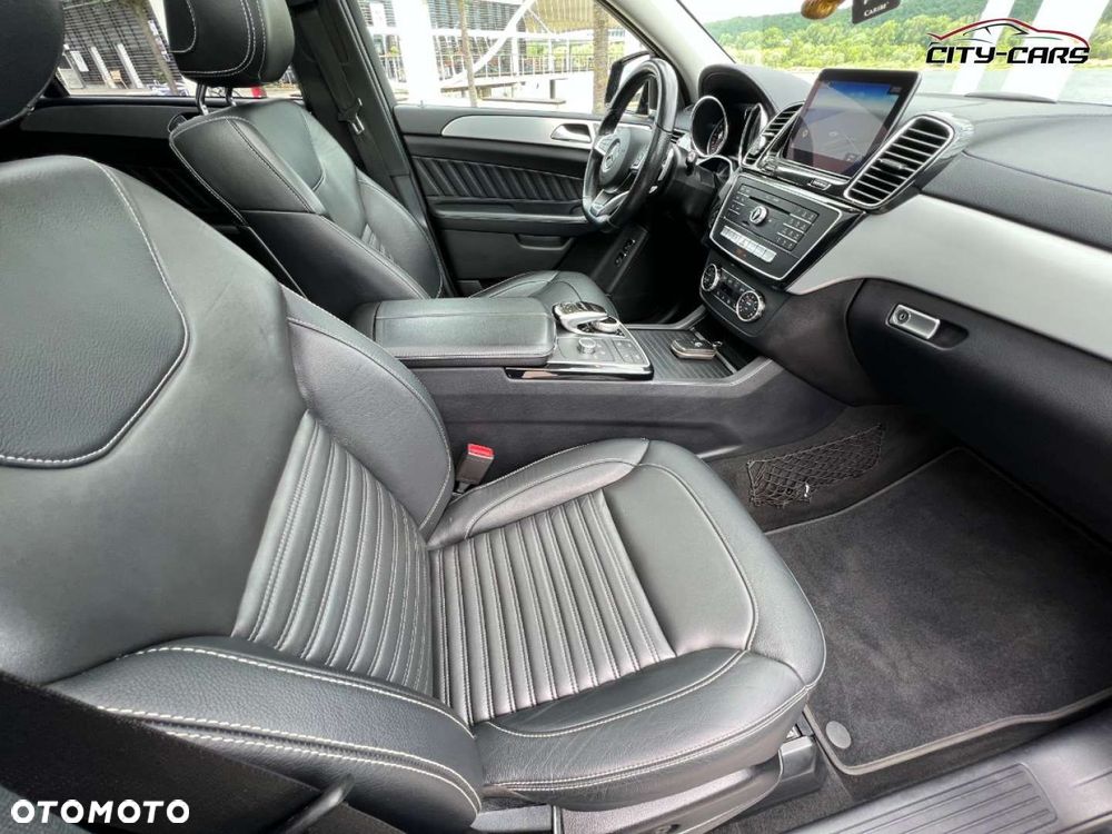 Mercedes-Benz GLE - 26
