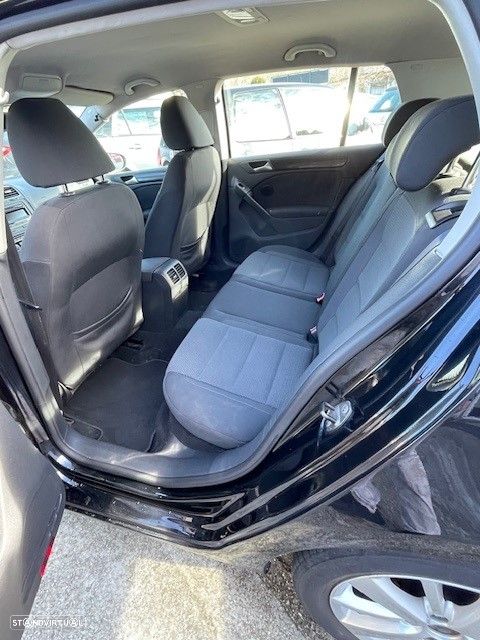 VW Golf 1.6 TDi Confortline - 19