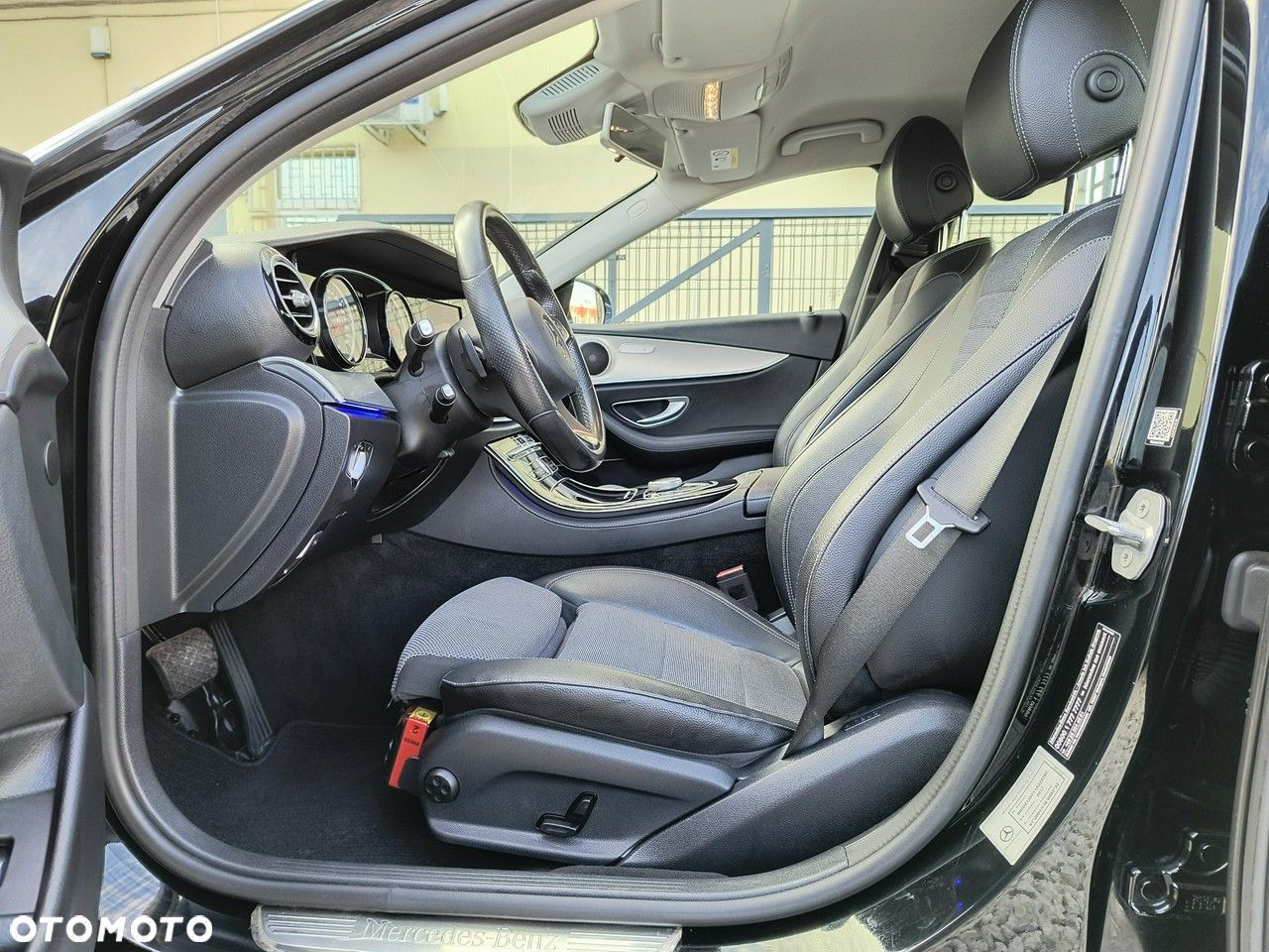 Mercedes-Benz Klasa E 400 4-Matic 9G-TRONIC - 10