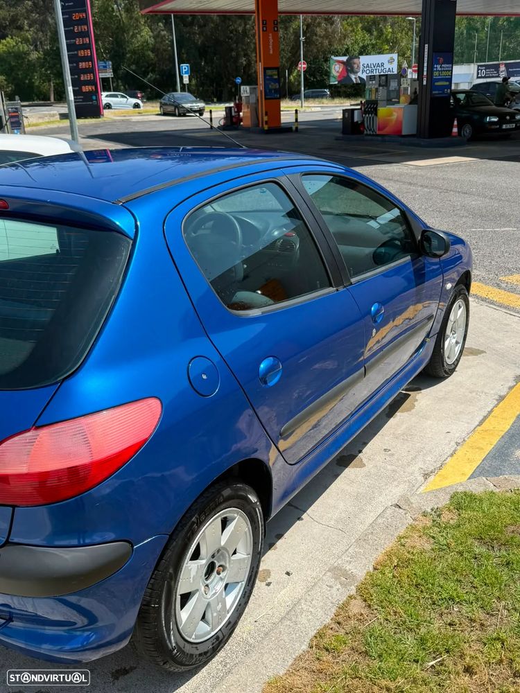 Peugeot 206 1.1 XR - 6
