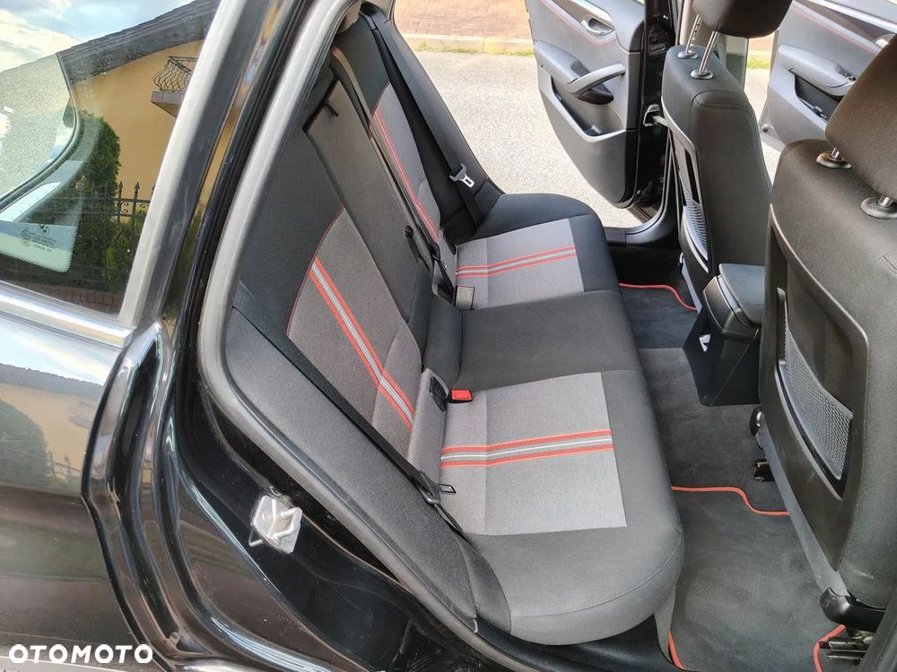 BMW X1 sDrive16d Sport Line - 17