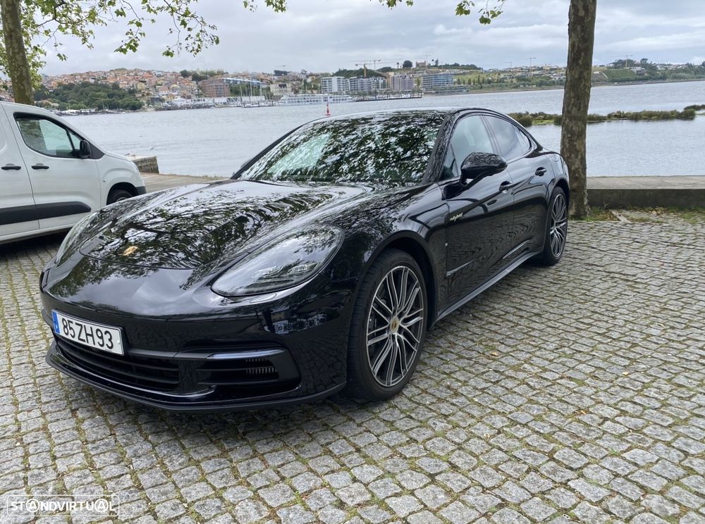 Porsche Panamera - 1