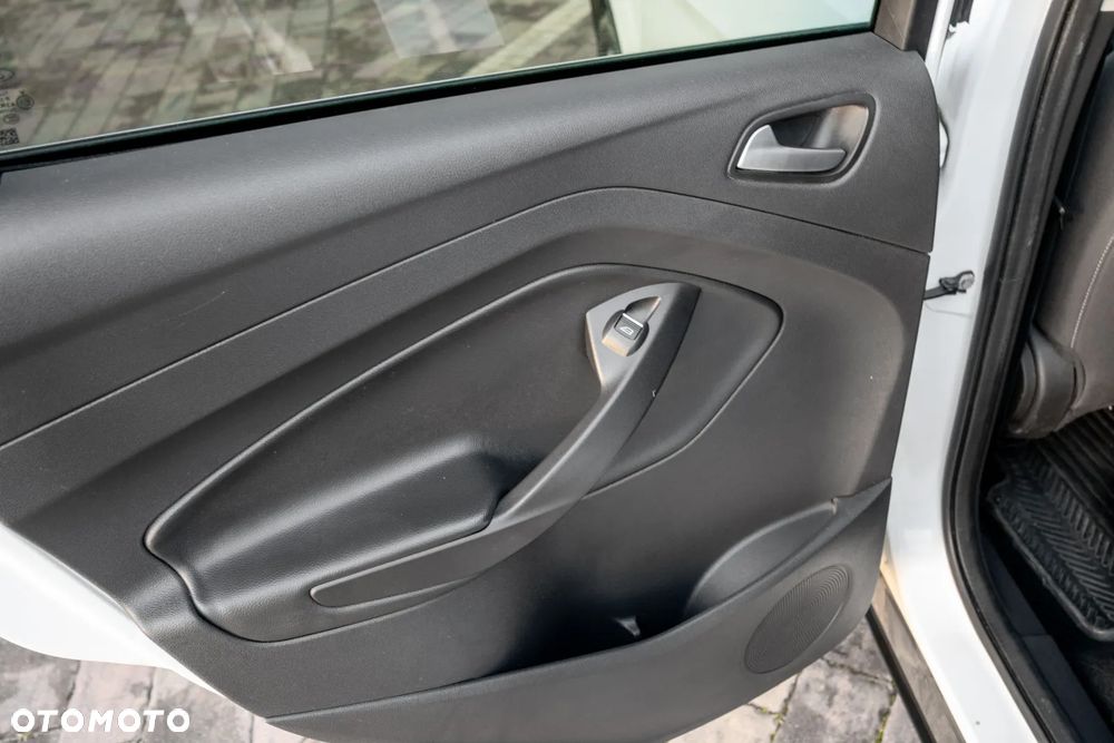 Ford Kuga 2.0 TDCi 4x4 Trend - 25