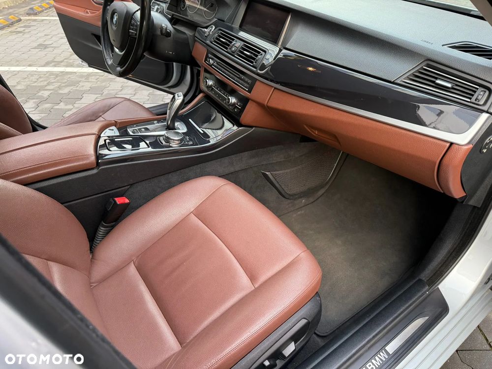 BMW Seria 5 520d Luxury Line - 18