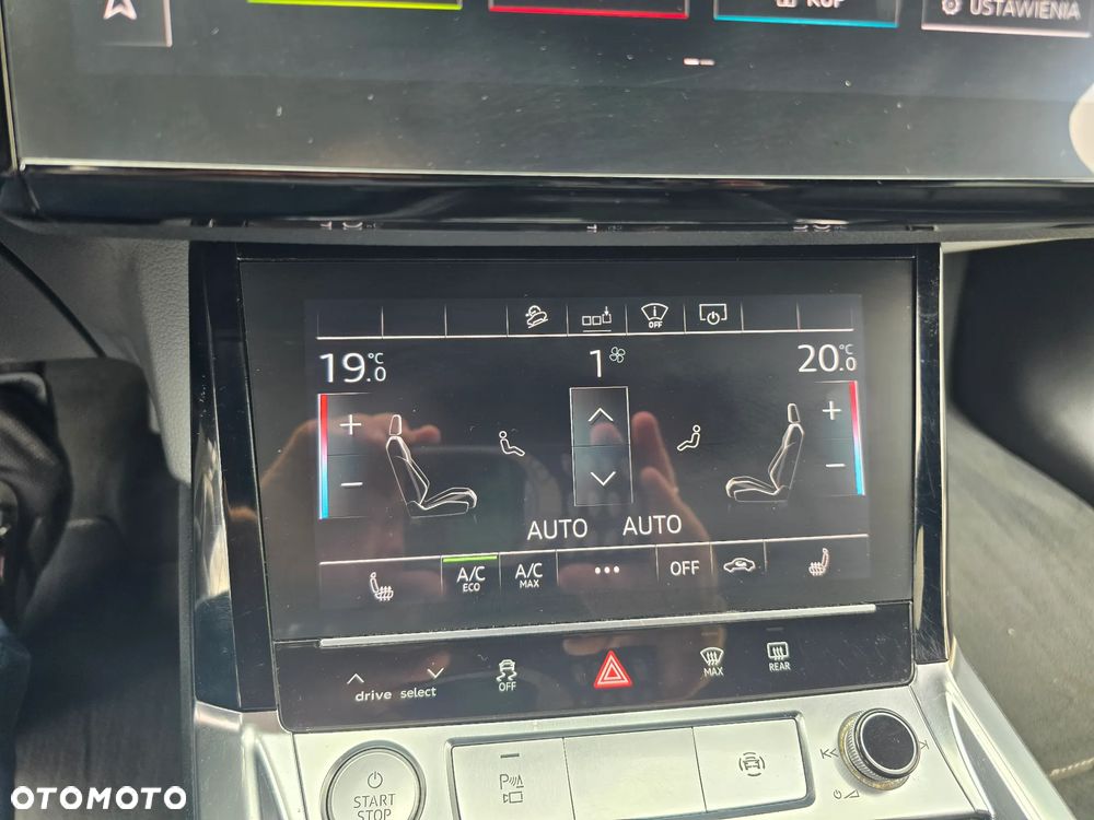 Audi e-tron - 34