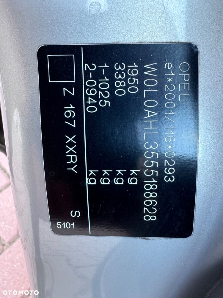 Opel Astra 2.0 Turbo Cosmo - 33