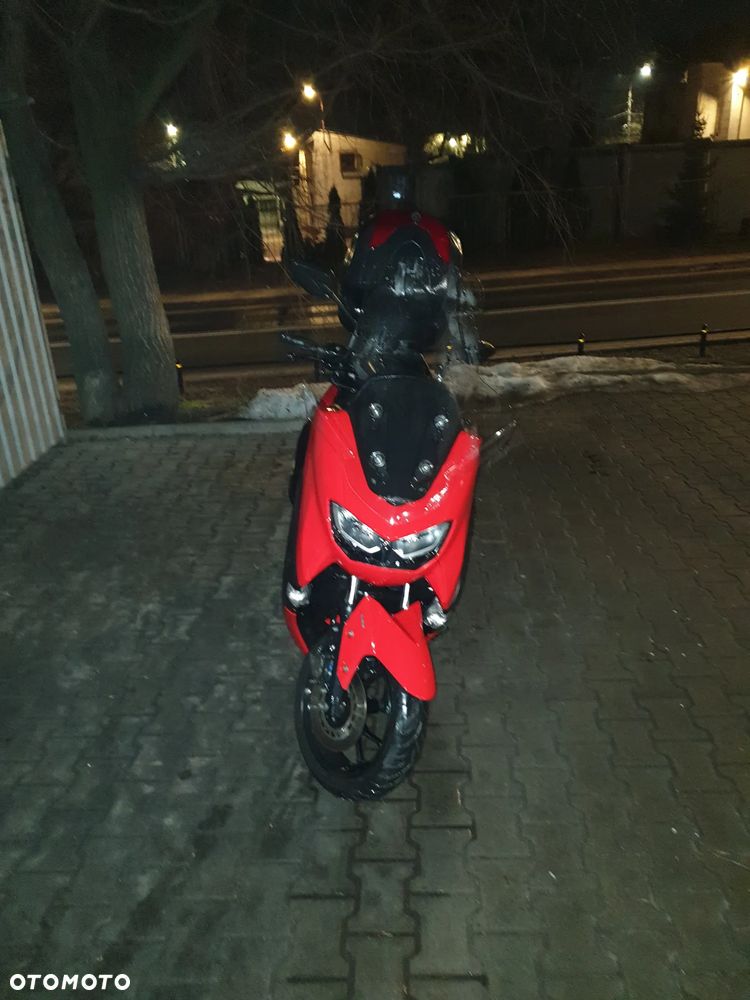 Yamaha NMAX - 14