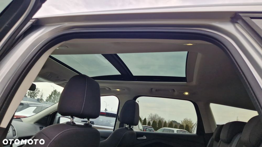 Ford Kuga 1.6 EcoBoost 2x4 Titanium - 11