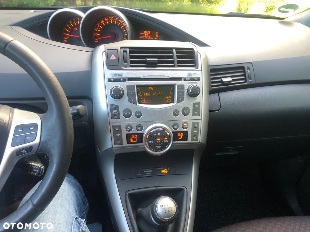 Toyota Verso 1.8 5-Sitzer Executive - 32