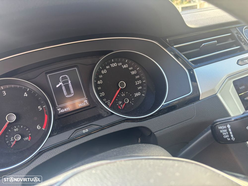 VW Passat Variant - 2