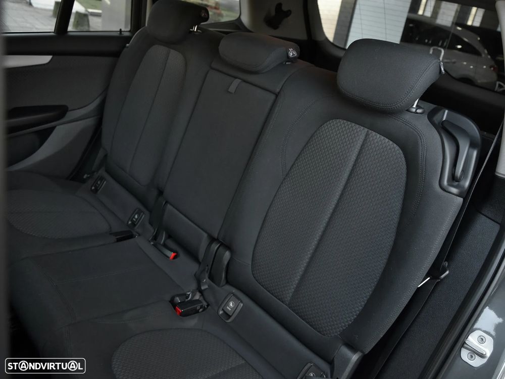 BMW 216 Gran Tourer i 7L - 8