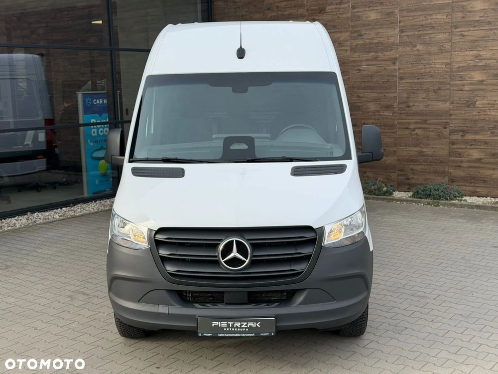 Mercedes-Benz Sprinter - 5