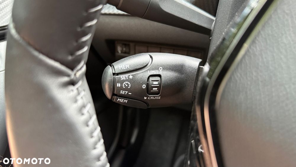 Peugeot 2008 - 23