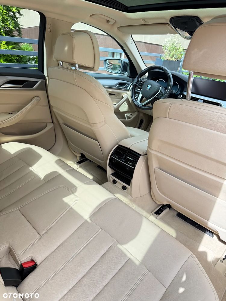 BMW Seria 5 525d Sport Line - 18