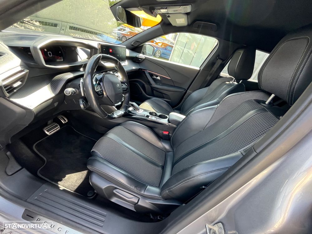 Peugeot 2008 1.5 BlueHDi GT Pack EAT8 - 27