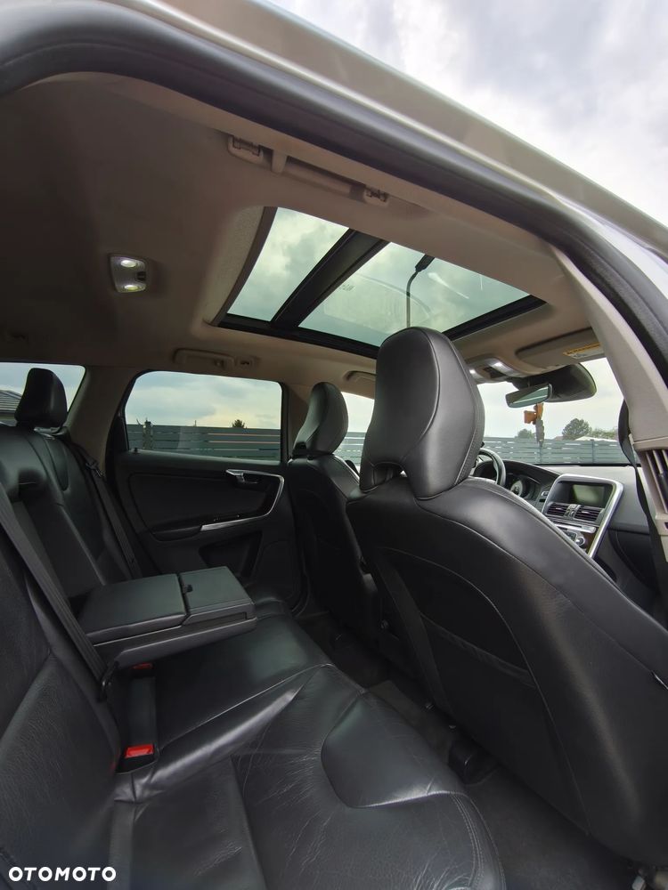 Volvo XC 60 T6 AWD Edition Pro - 12