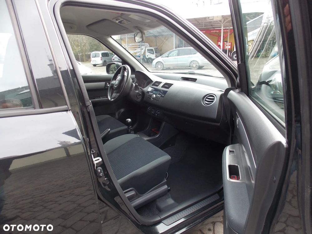 Suzuki Swift 1.3 DDiS Comfort - 12