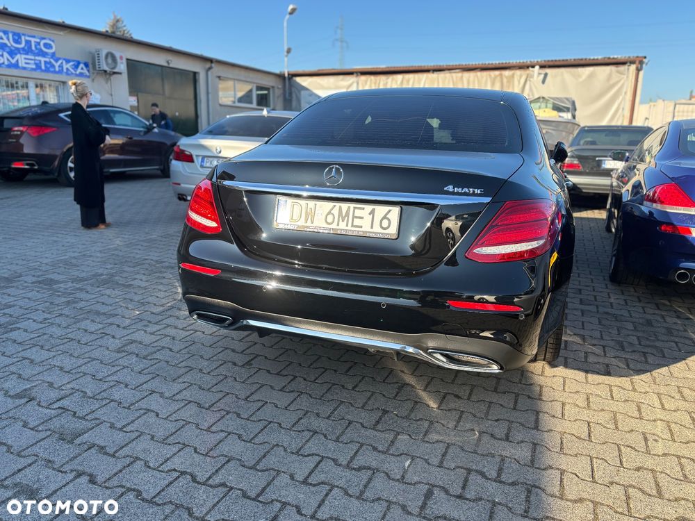 Mercedes-Benz Klasa E 220 d 4-Matic 9G-TRONIC - 3