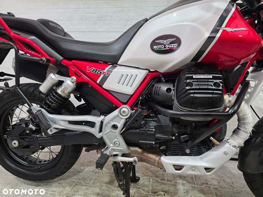 Moto Guzzi V85 - 10