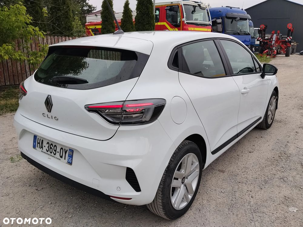 Renault Clio TCe 90 TECHNO - 9