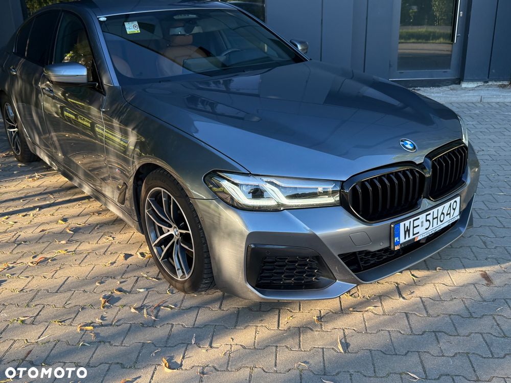 BMW Seria 5 530i xDrive mHEV M Sport sport - 3