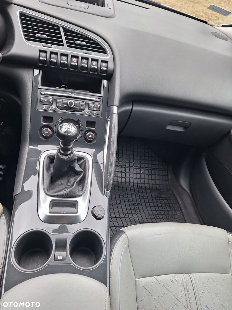 Peugeot 3008 HDi FAP 150 Roland Garros - 17