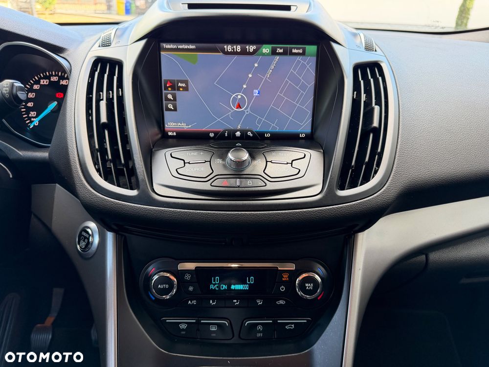 Ford Kuga 1.5 EcoBoost 2x4 Titanium - 29