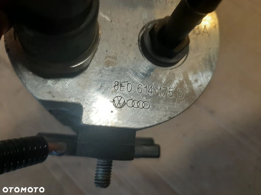 Pompa doładowująca AUDI A6 C5  8E0614175D   0130108074 - 2