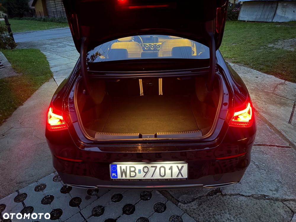 Mercedes-Benz CLA 180 7G-DCT - 11