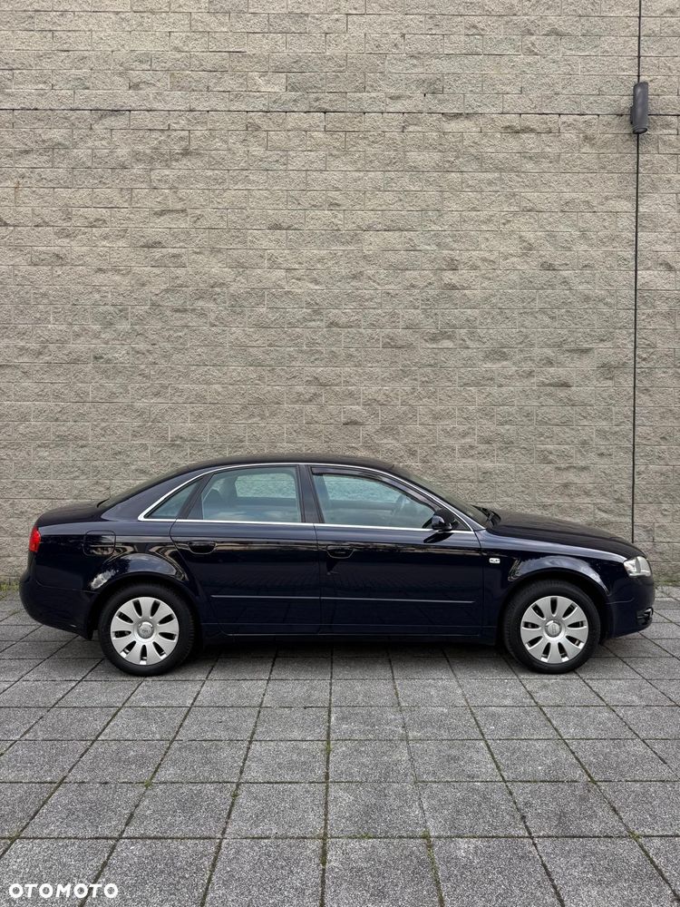 Audi A4 Limousine - 15