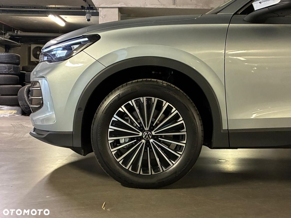 Volkswagen Tiguan - 31