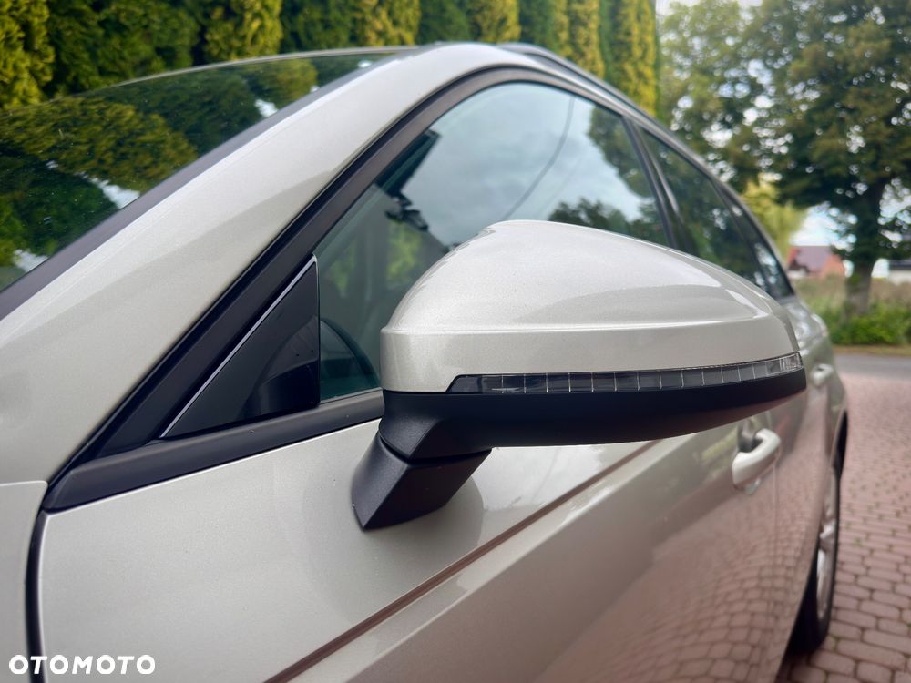 Audi A4 Avant 2.0 TDI S tronic - 9